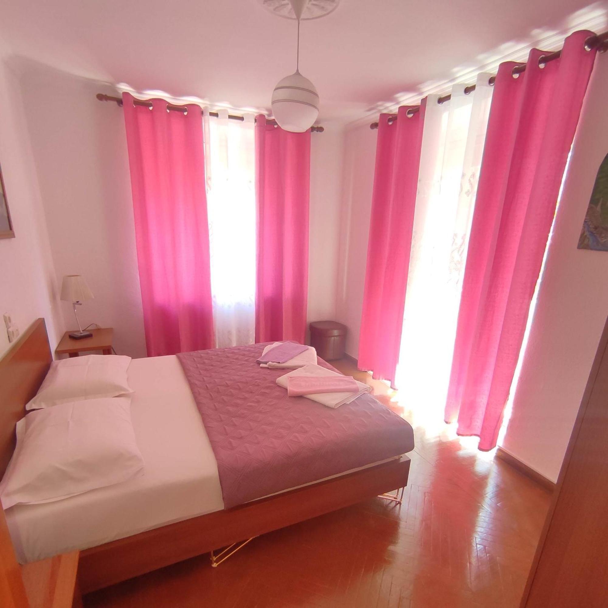 Rias Apartment Sarandë Exterior foto